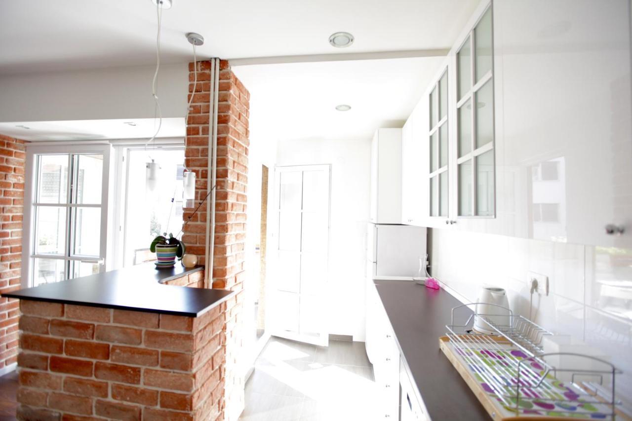 Brick Apartment On Macedonia Pedestrian Street Üsküp Dış mekan fotoğraf