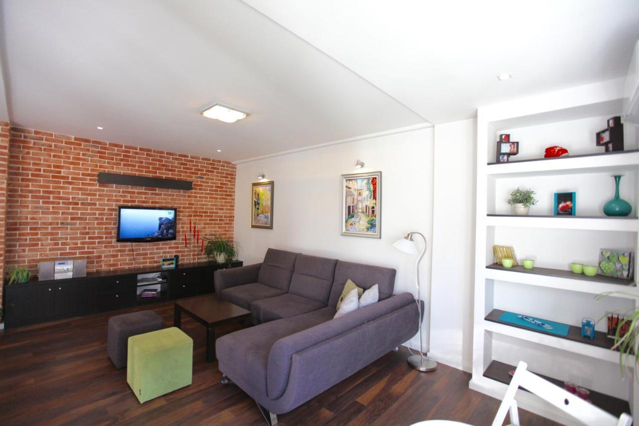 Brick Apartment On Macedonia Pedestrian Street Üsküp Dış mekan fotoğraf